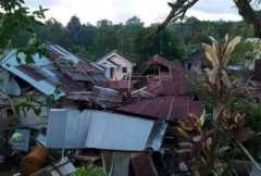 24 Juni 2021: Puluhan rumah rusak diterjang angin puting beliung di Tumaluntung Minahasa Selatan